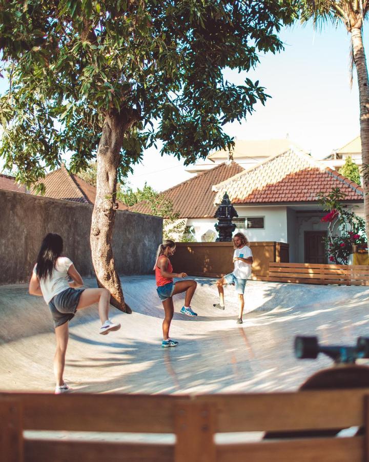 Apartment Endless Summer Surf Camp Kuta