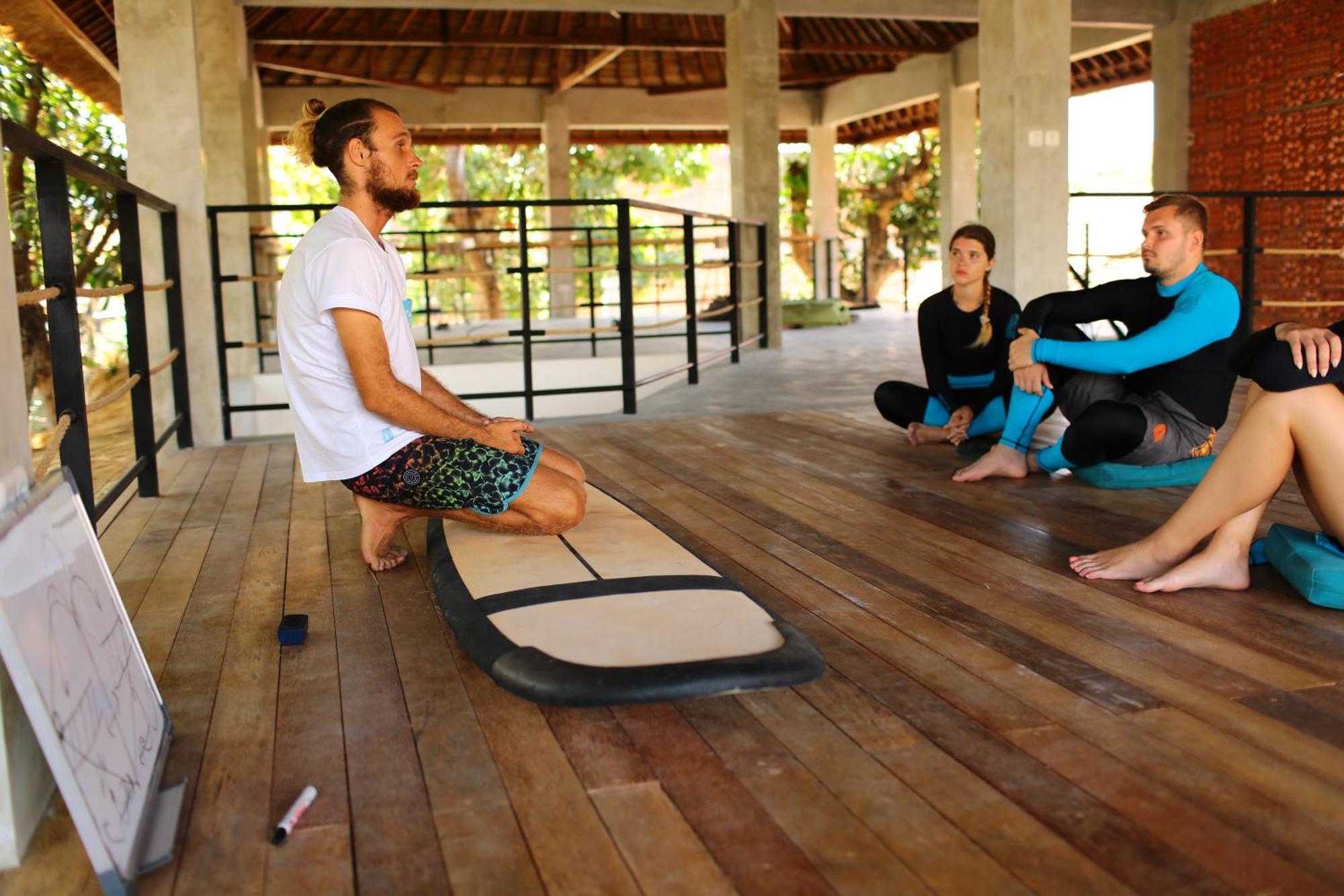 Endless Summer Surf Camp Kuta *